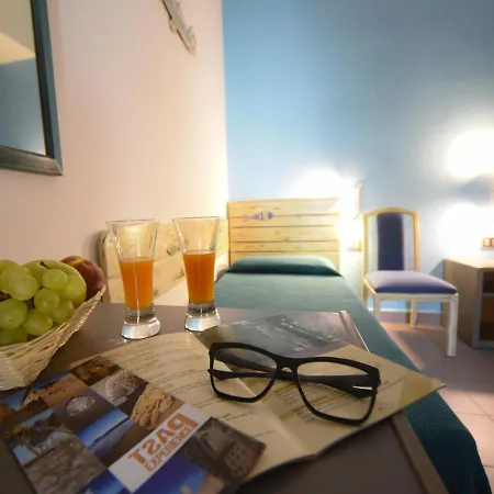 Kon Tiki Hotel San Vincenzo