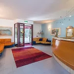 Kon Tiki Hotel 3*