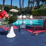 Hotel Kon Tiki 3*