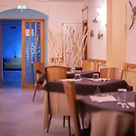 Kon Tiki Hotel 3*