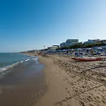 Hotel Kon Tiki San Vincenzo