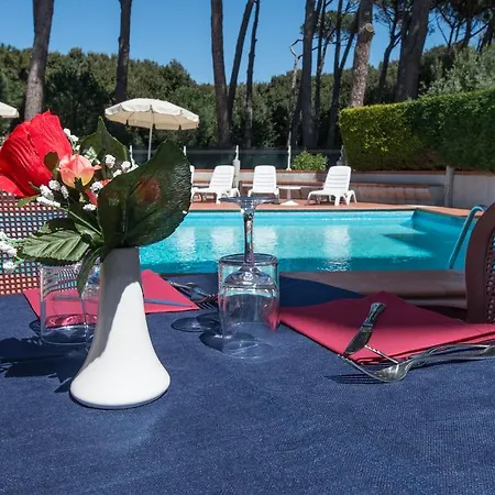 Hotel Kon Tiki 3*